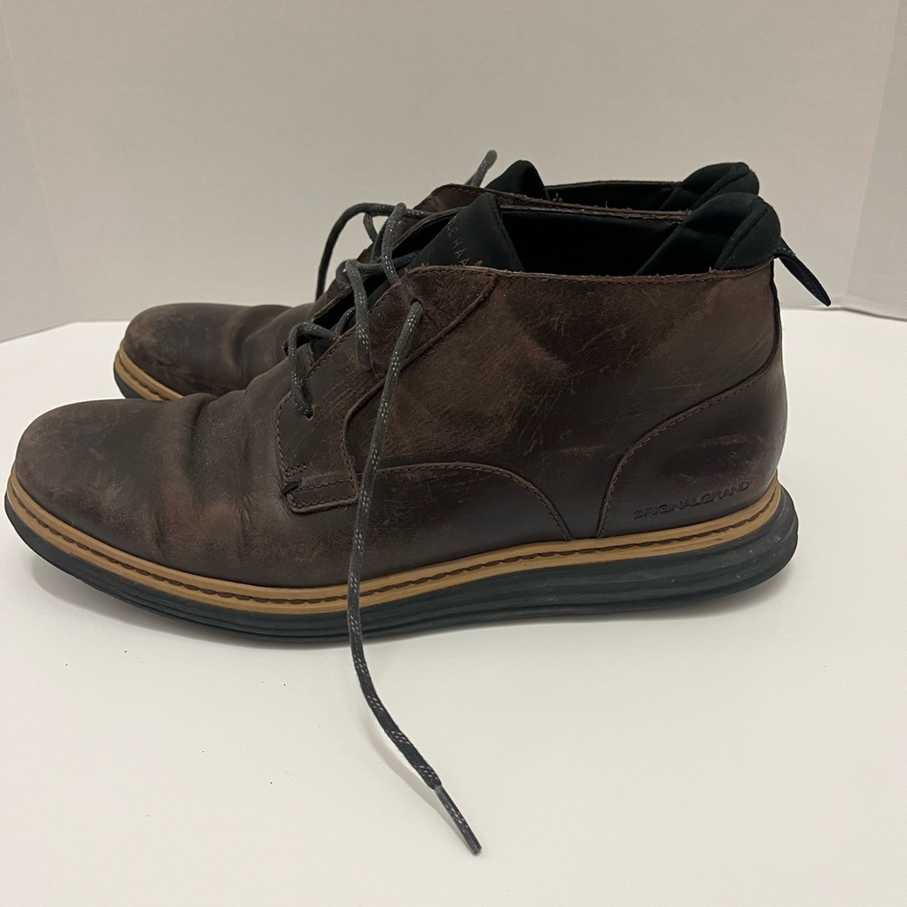 Brown Leather Cole Haan Men’s desert boots. Great condition size 9